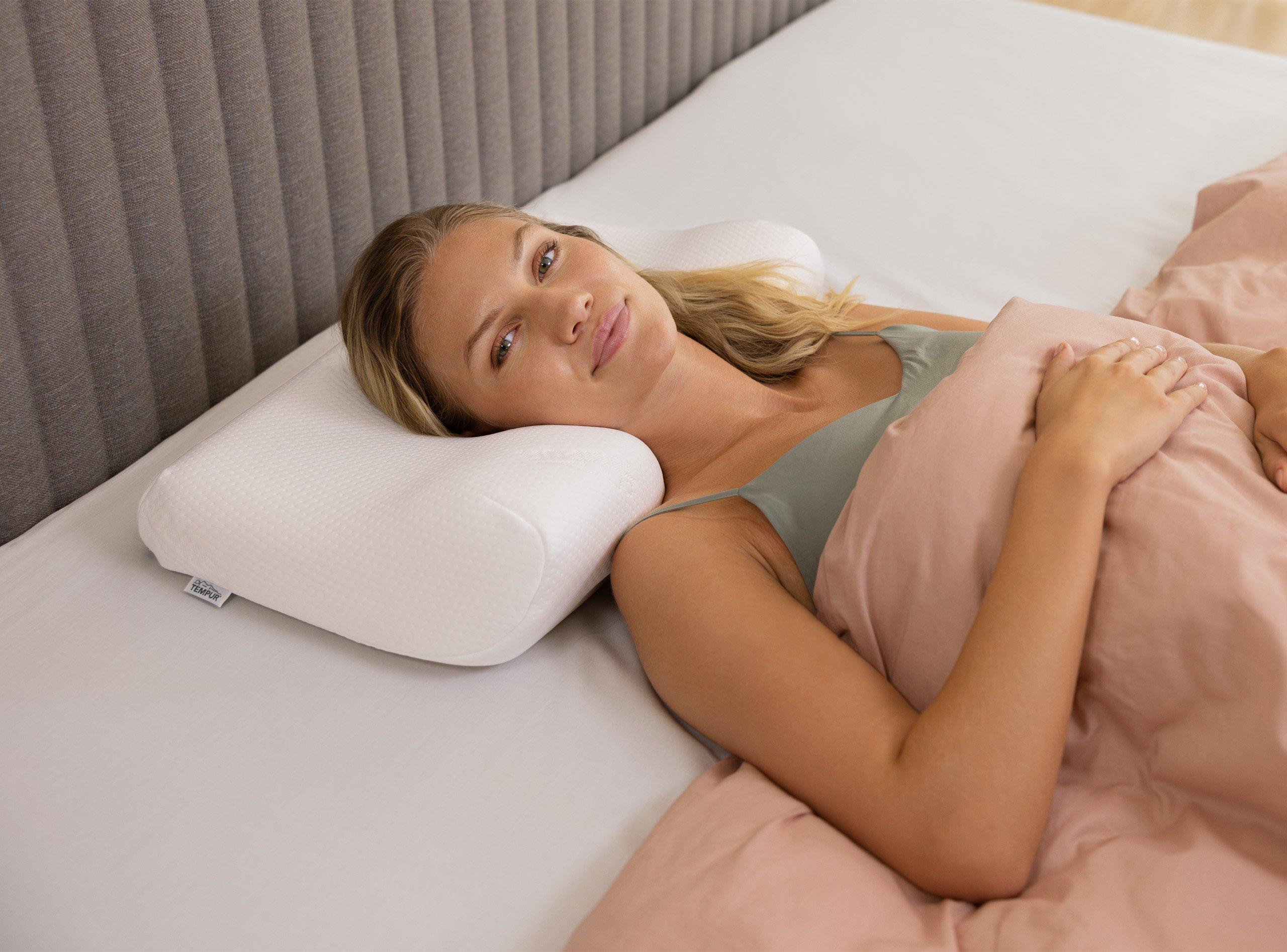 TEMPUR ErgoPlus&trade; Pillow &ndash; Designed for back sleepers