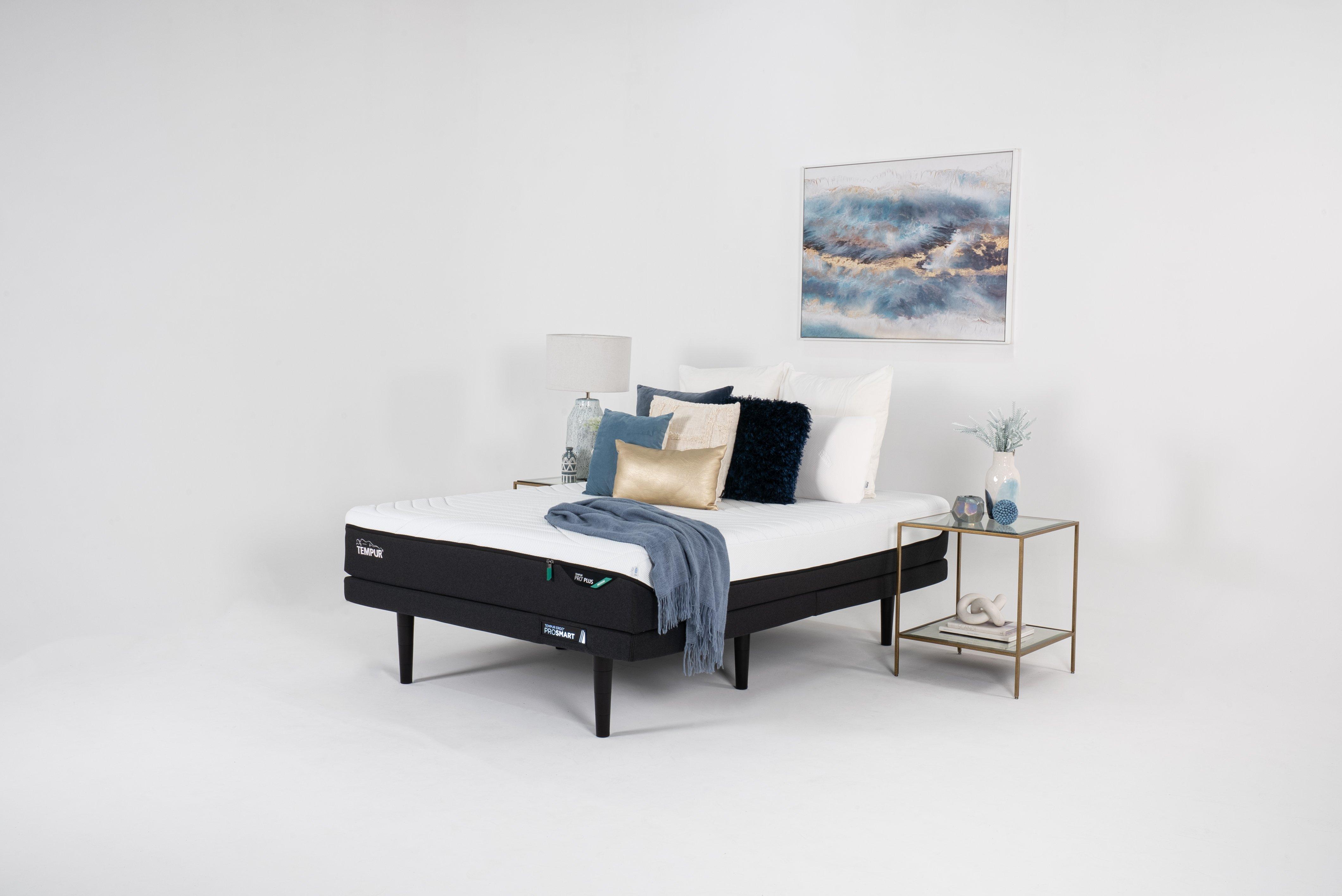 TEMPUR PRO LUXE&reg; COOLQUILT Medium