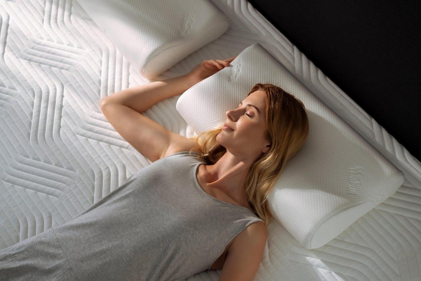 Details about   Tempur Pillow Neck Shoulder Fit Snoring Body Pressure Reduction Pillow Japan F/S 
