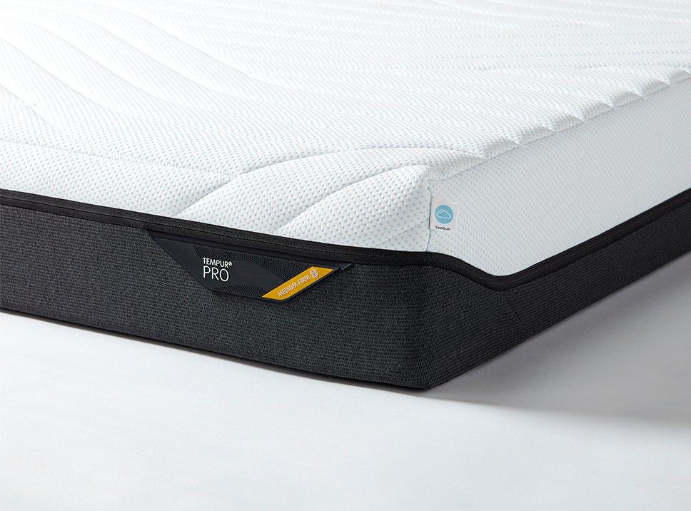 Mittelfeste Hybrid TEMPUR PRO&reg; CoolQuilt Matratzen