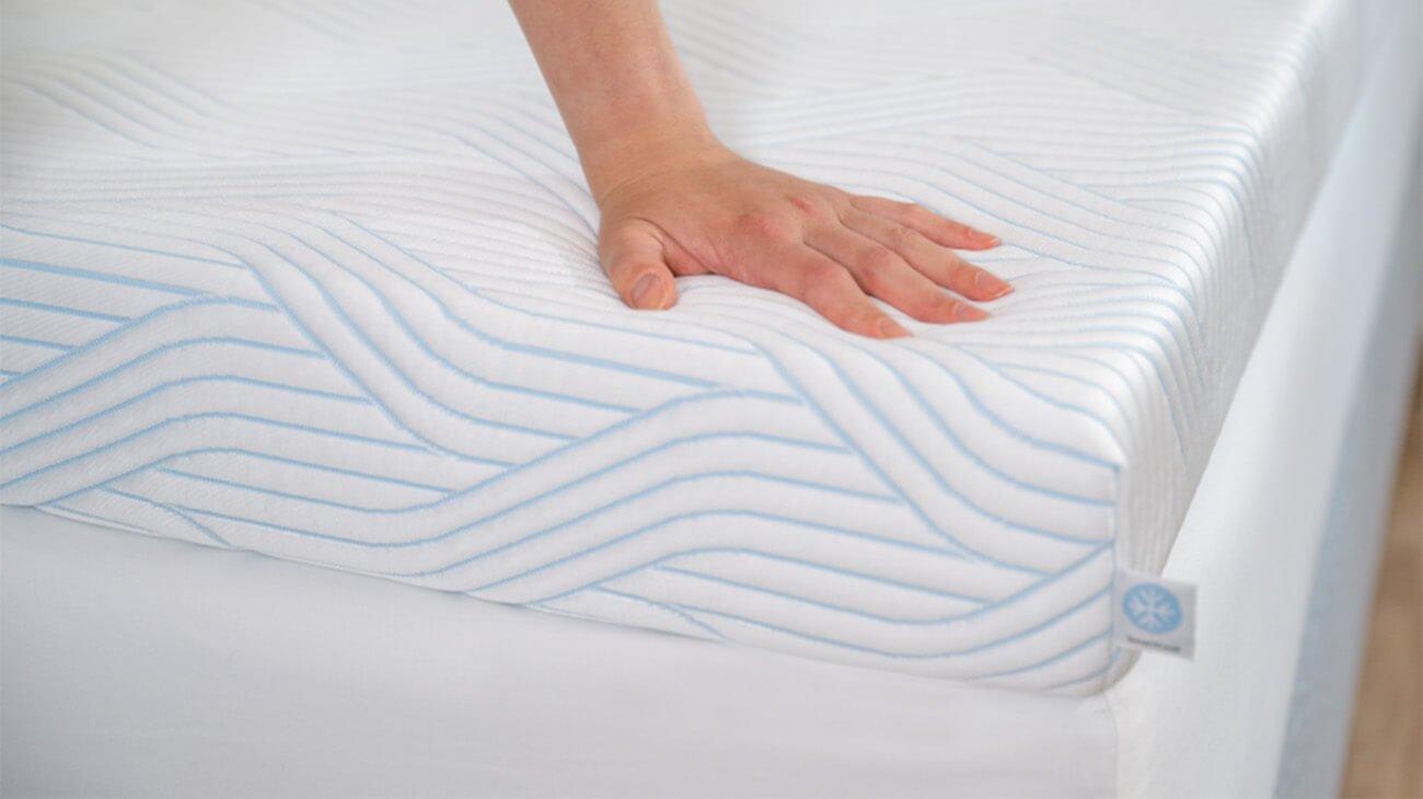 TEMPUR PRO&reg; Plus 8 SmartCool&trade;-sijauspatja