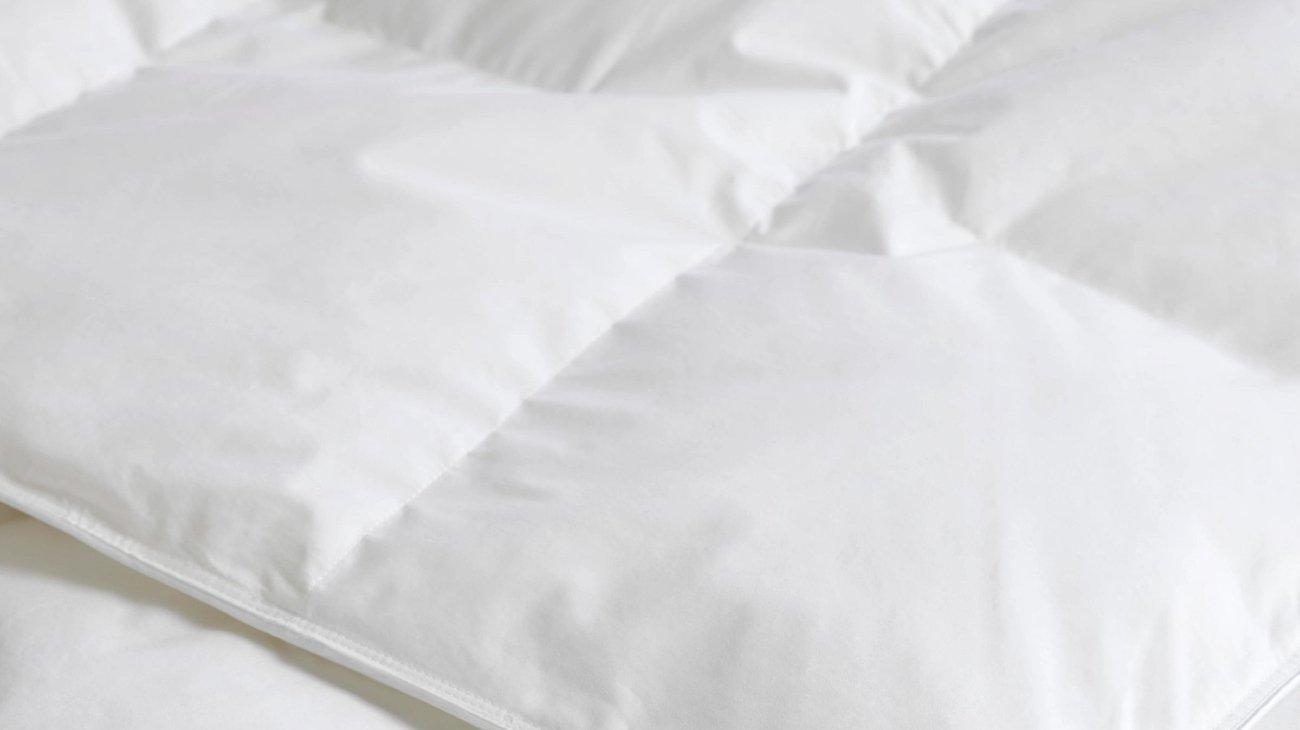 COUETTE LUXE DUVET D'OIE 220 x 240 CM HOME BY TEMPUR&reg;