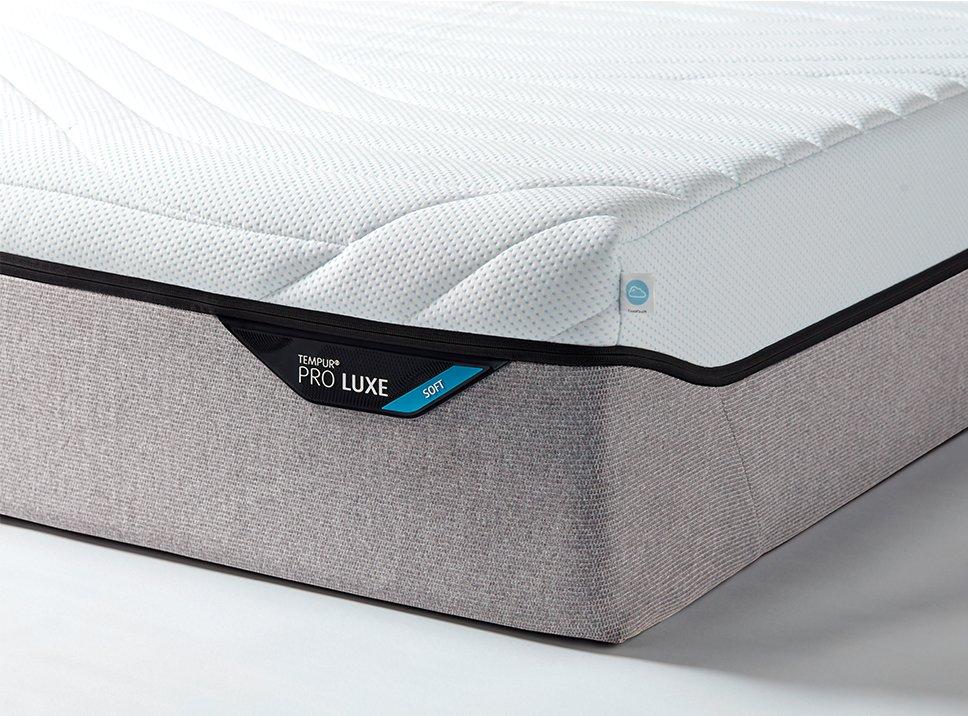 TEMPUR PRO&reg; Luxe CoolQuilt Matras - 160 x 220 - 30 cm hoog - Soft