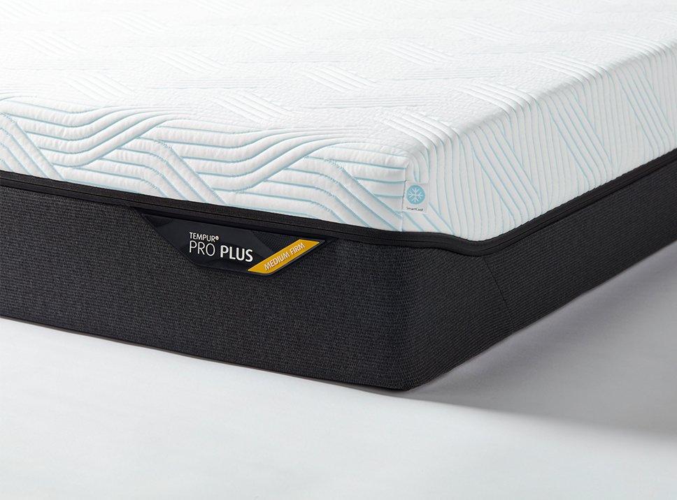 TEMPUR PRO&reg; Plus SmartCool&trade; Matras - 200 x 210 - 25 cm hoog - Medium Firm