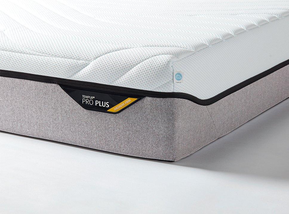 TEMPUR PRO® Plus CoolQuilt Matras - 200 x 200 - 25 cm hoog - Medium Firm