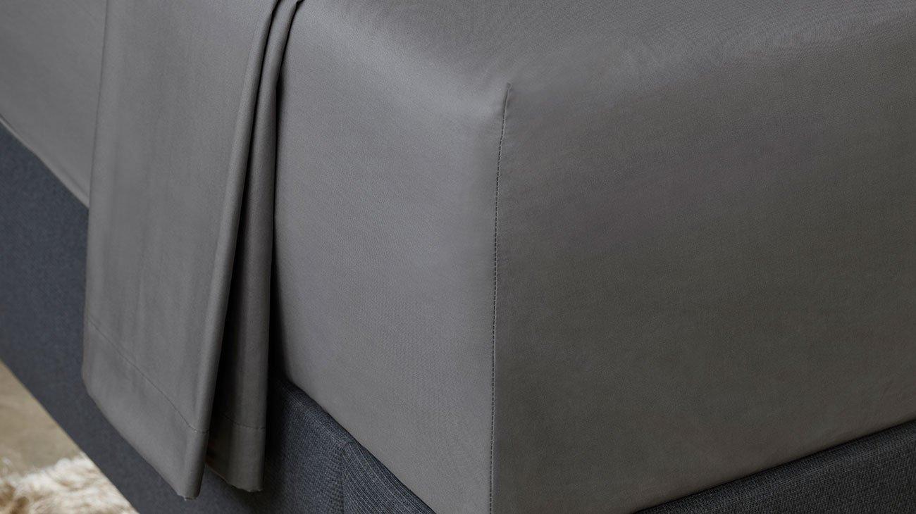 Prześcieradło klasyczne z egipskiej bawełny marki Home by TEMPUR®