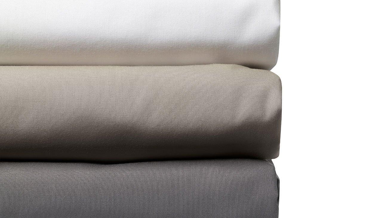Prześcieradło klasyczne z egipskiej bawełny marki Home by TEMPUR®