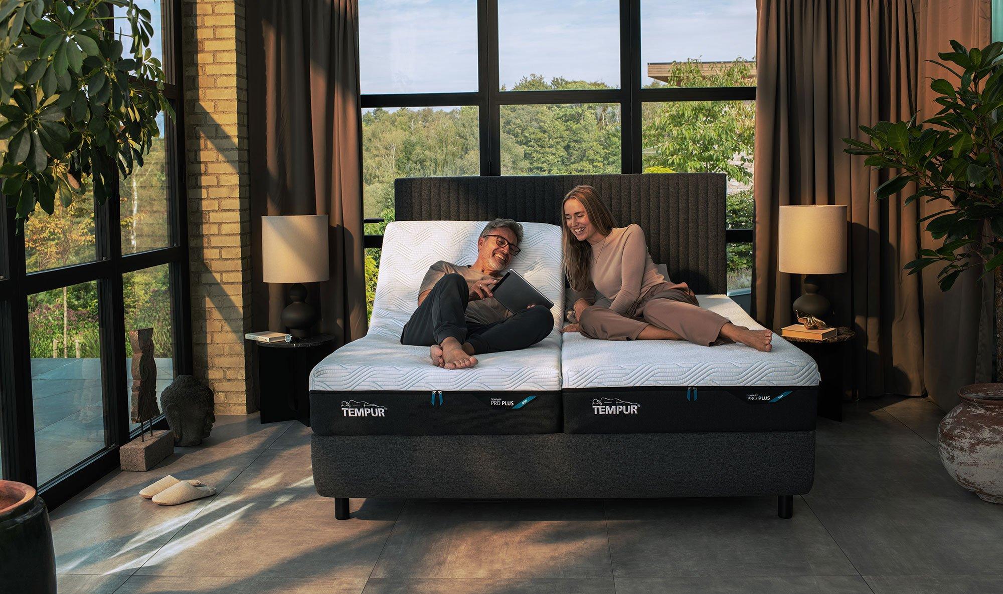 TEMPUR Arc Bed