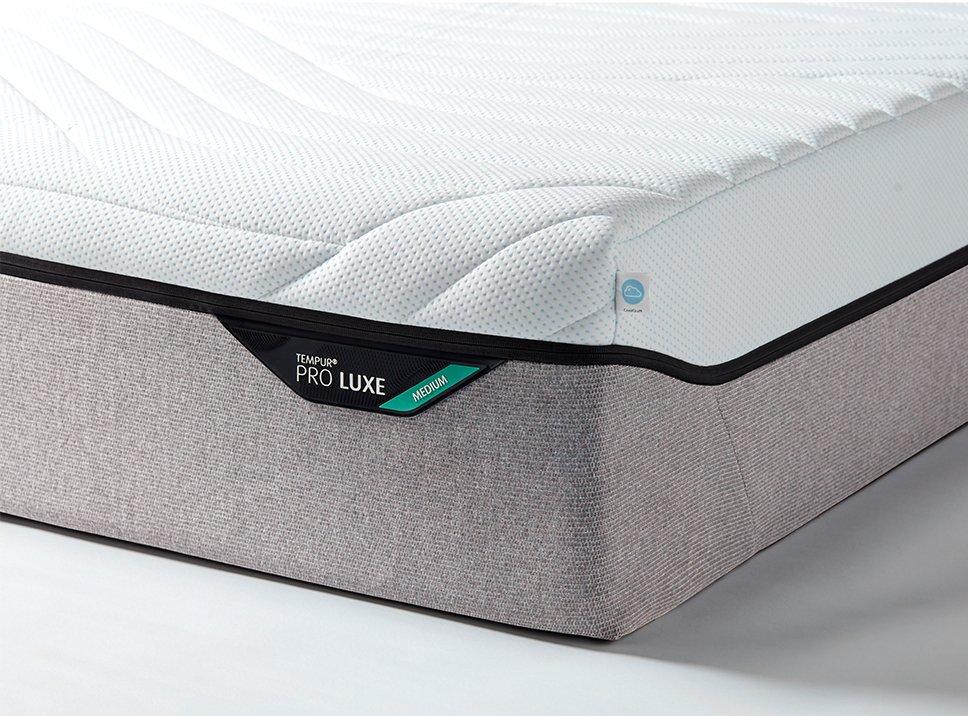 TEMPUR® Pro-Luxe CoolQuilt Medium