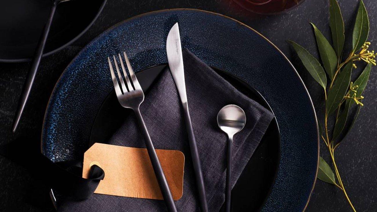 *GIFT-WITH-PURCHASE* Stanley Rogers Piper Black 16pcs Cutlery Set