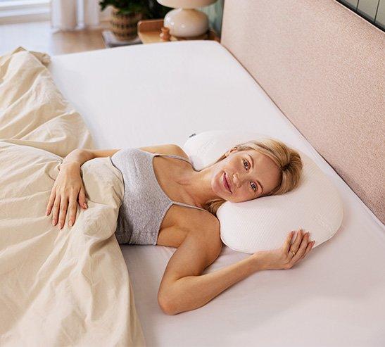 7 Beneficios de dormir con una almohada entre las piernas : Tiendas Tempur  México: Colchones, almohadas y accesorios para que tengas el mejor descanso