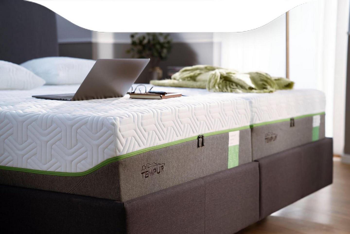 Tempur hybrid mattress range