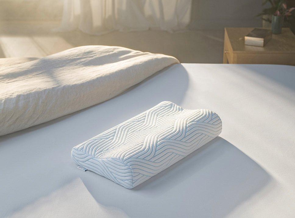 Standard/Queen Firm Cool Touch Memory Foam Bed Pillow - Threshold™
