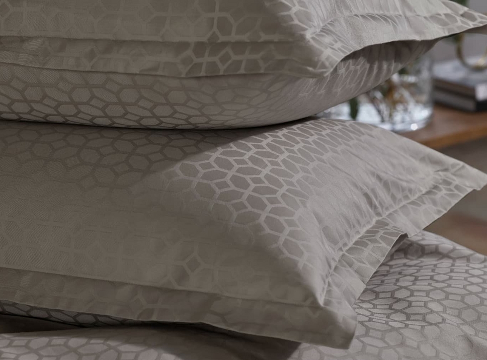 Home BY TEMPUR® Luxe Cotton Jacquard Pillow Case
