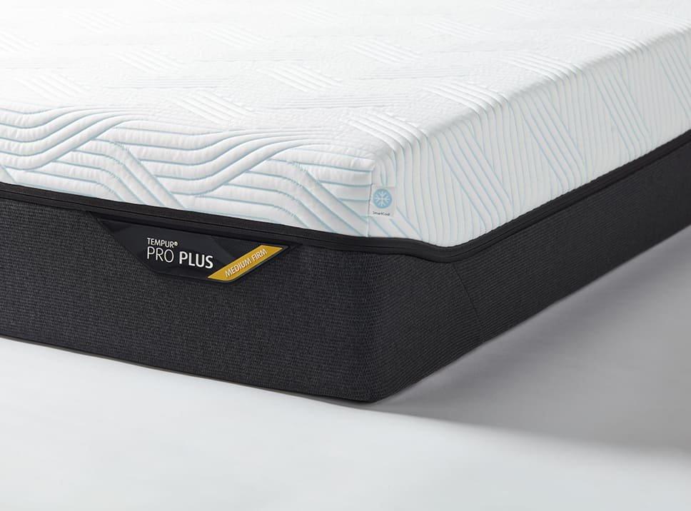 OUTLET PRO® Plus SmartCool™ Mattresses